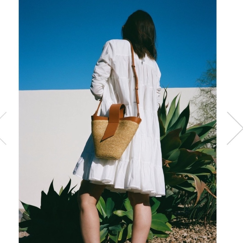 Carolina Santo Domingo Amphora Tan and Brown Straw Raffia Woven Tote Bag - Picture 4 of 15